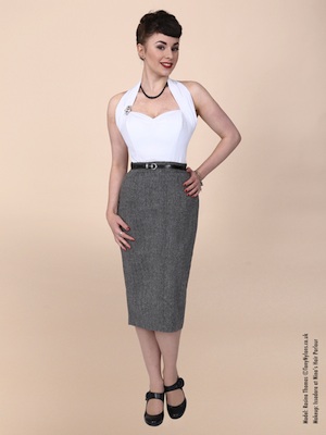 Killer curves in the Black Fleck Pencil Skirt! 