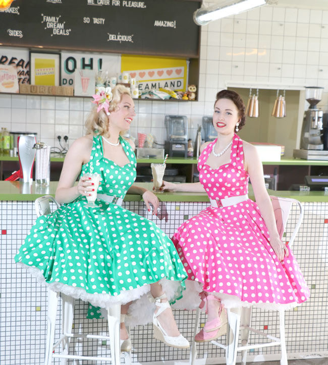 Two vanilla milkshakes, please.