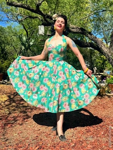 1950s Halterneck Dress Chrysanthemum Green