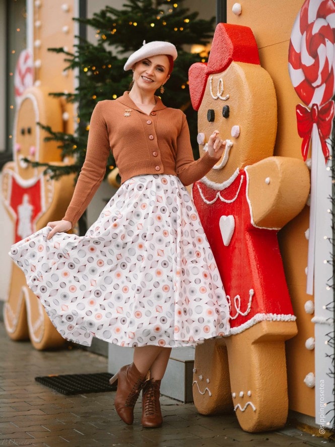 Circle Skirt Ornaments ivory