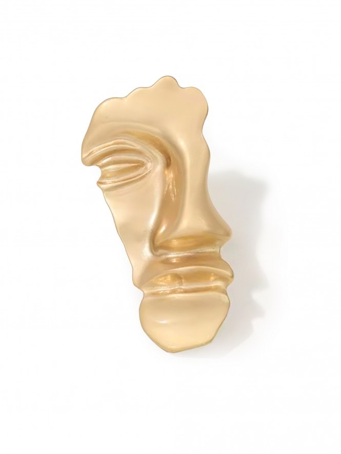Half face brooch
