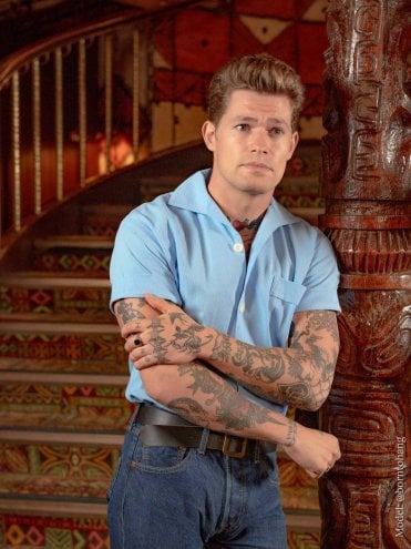 Men Short-Sleeved New Style Blue Shirt
