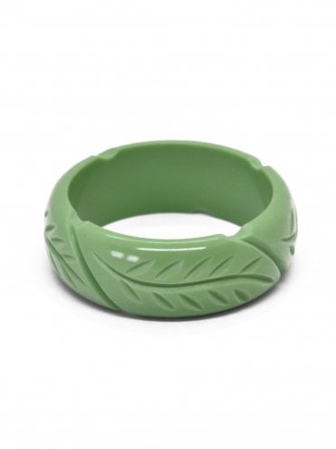Midi Leaf Carved Bangle Sage
