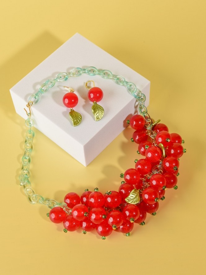 Red Berries Necklace Set