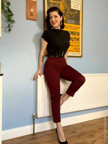 Maroon Cotton Stretch 1950s high-waist pedal pushers with ankle slit