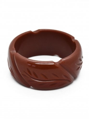 Wide Leaf Carved Bangle Cinnamon